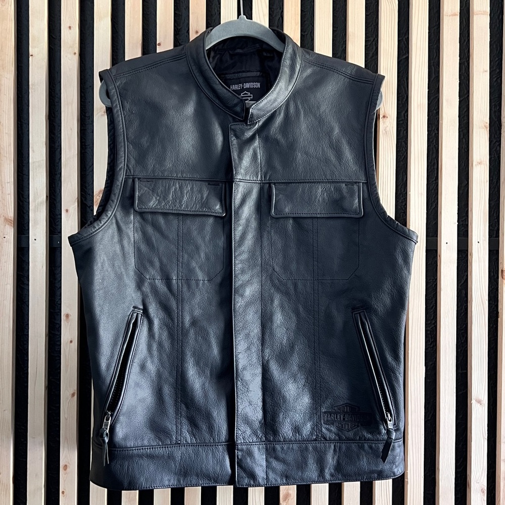 Harley Davidson Men’s Leather Riding Vest, Large